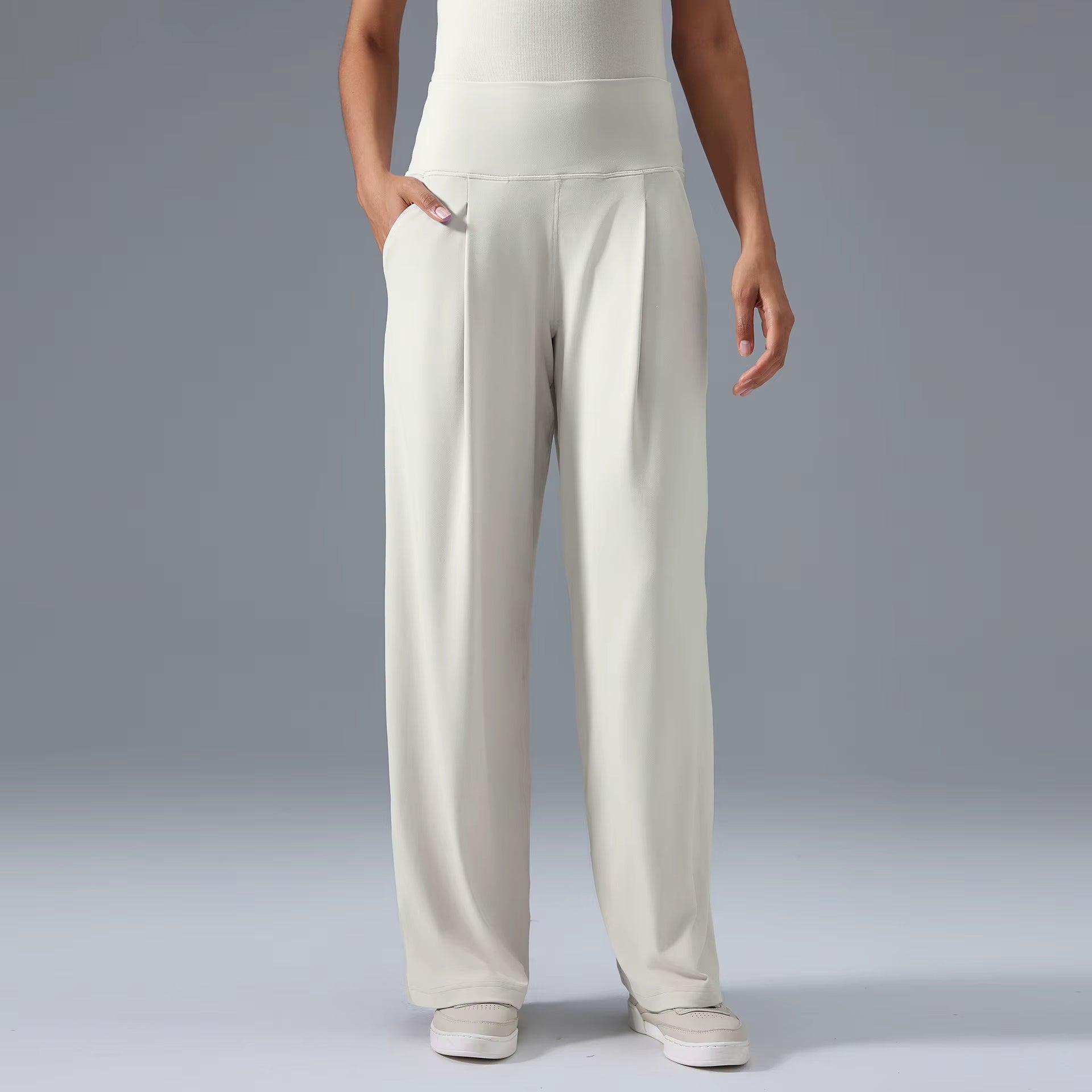 Women'S Casual Gym Fitness Workout Yoga Leggings Comfortable with Elastic Waist Closure Loose Hem Print Pattern Logo on Waist