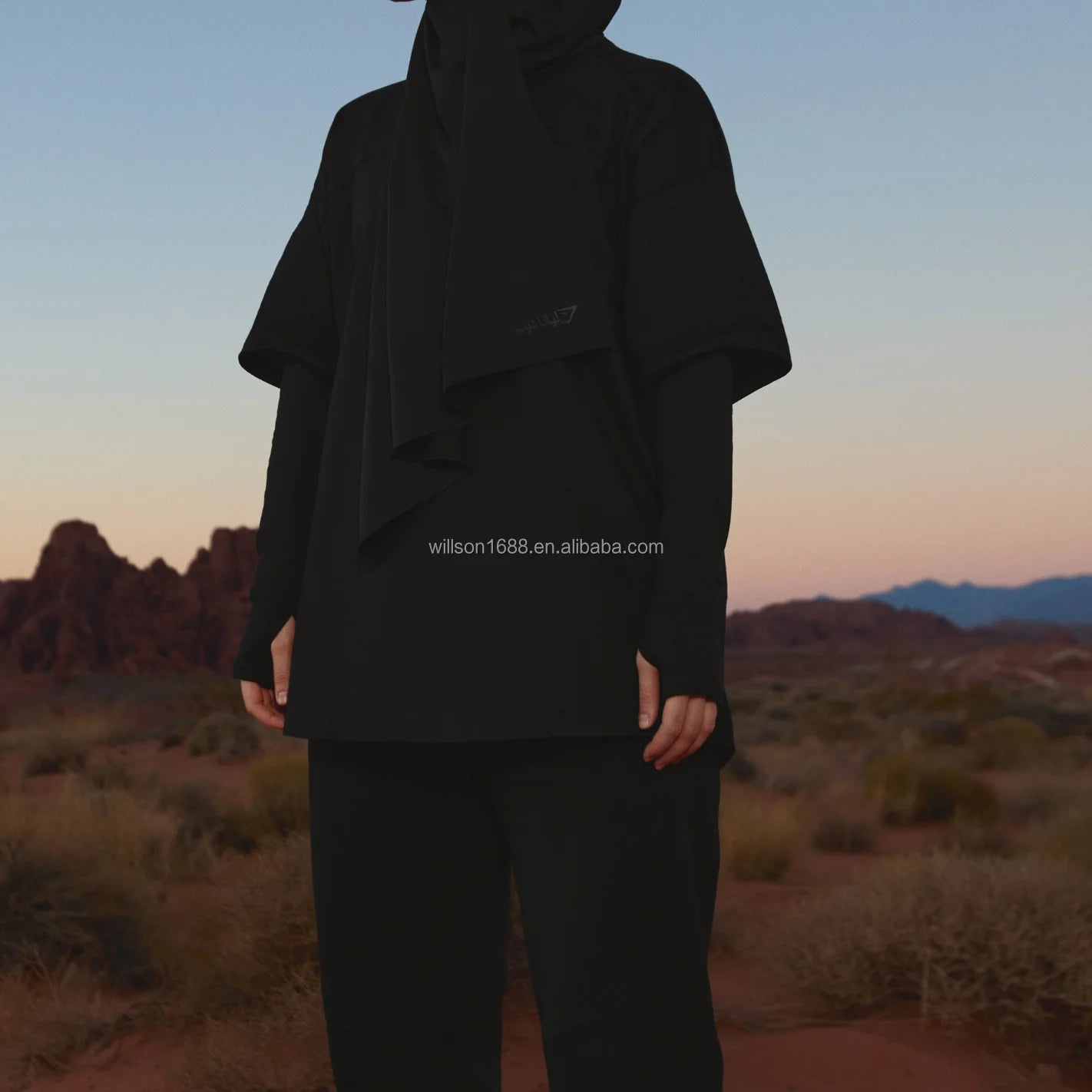 Willson 2-In-1 Sleeves Modest Gym Sportswear for Muslim Women Lowered Hem Workout Oversized T-Shirt with Thumbholes